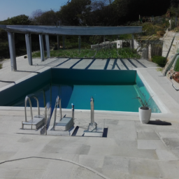 Fourniture et pose de liner pour piscine : choix de matériaux et processus d'installation Lannion